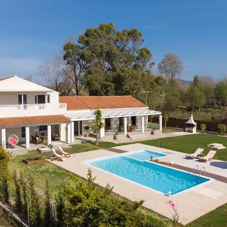 Sleeps 6 Pool Air Con Wifi Villa Halikounas