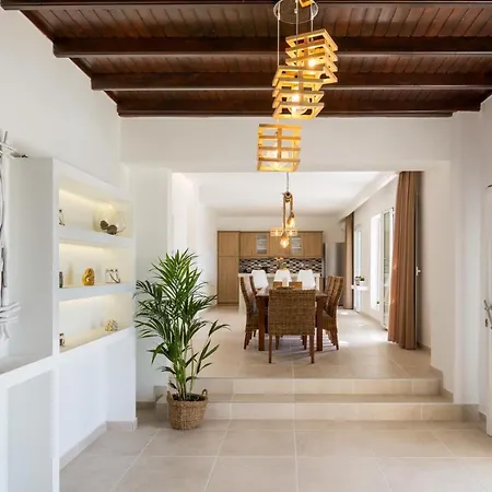 Sleeps 6 Pool Air Con Wifi Villa *
