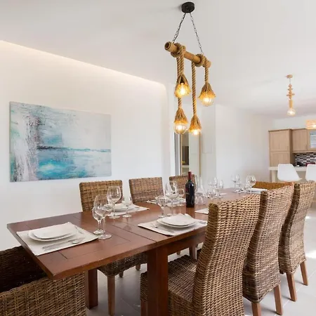 Sleeps 6 Pool Air Con Wifi Villa Halikúnasz