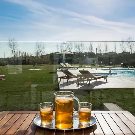 Villa Sleeps 6 Pool Air Con Wifi Halikúnasz