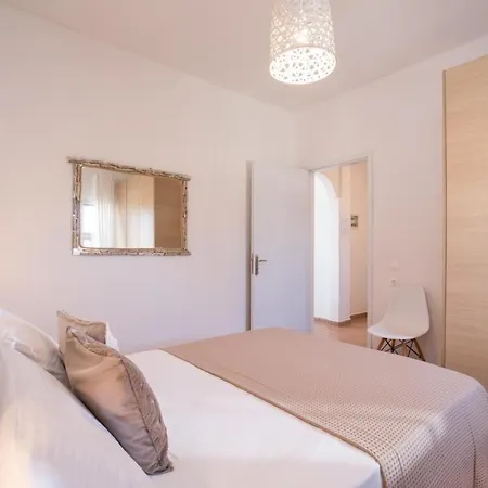Sleeps 6 Pool Air Con Wifi Villa Halikúnasz