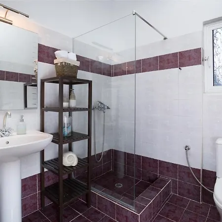 Sleeps 6 Pool Air Con Wifi *